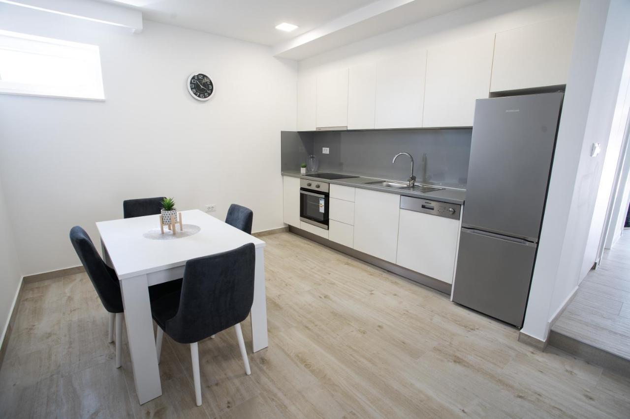 Apartmani Centar Liyubuşka Dış mekan fotoğraf