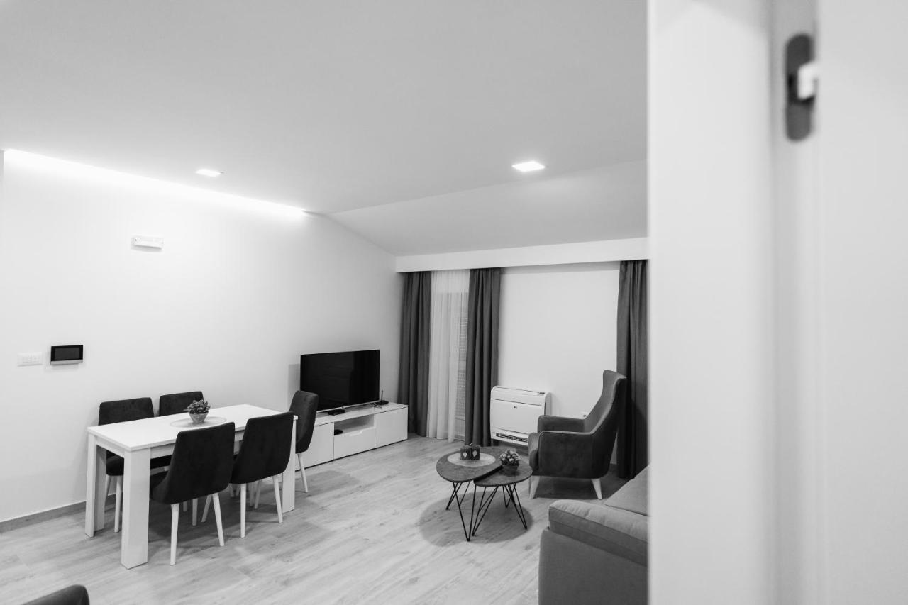 Apartmani Centar Liyubuşka Dış mekan fotoğraf